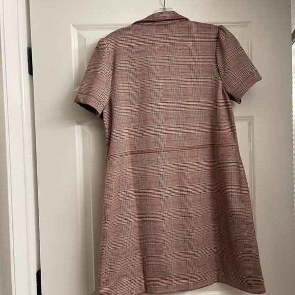 Loft plaid mini shift pocket dress. Brand new, never worn. Size petite 10. - Picture 2 of 3